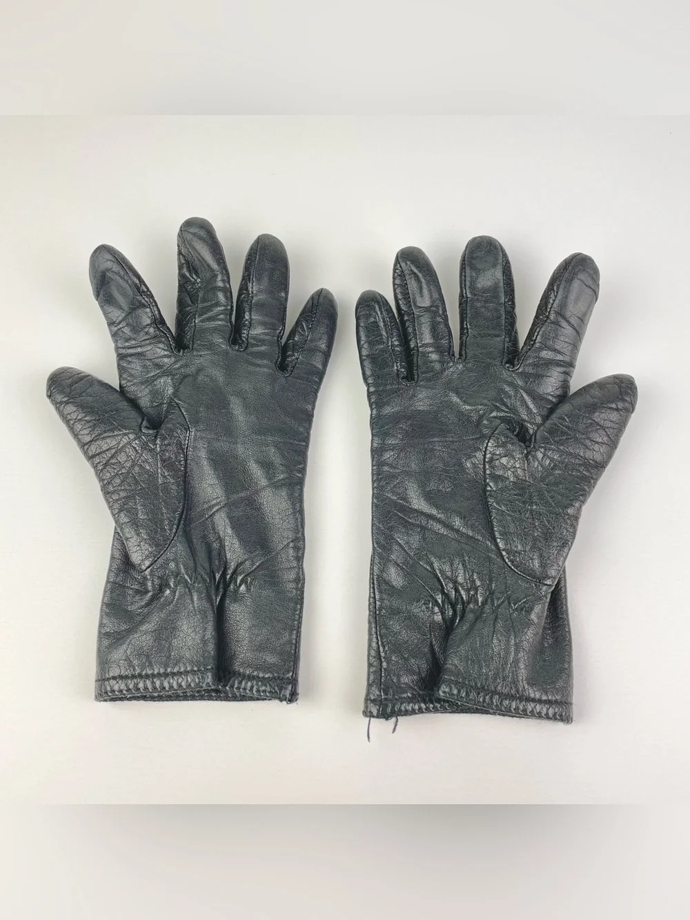 VTG Black Leather Women's Small Lined Driving Gloves Minimalist Classic Pull-On